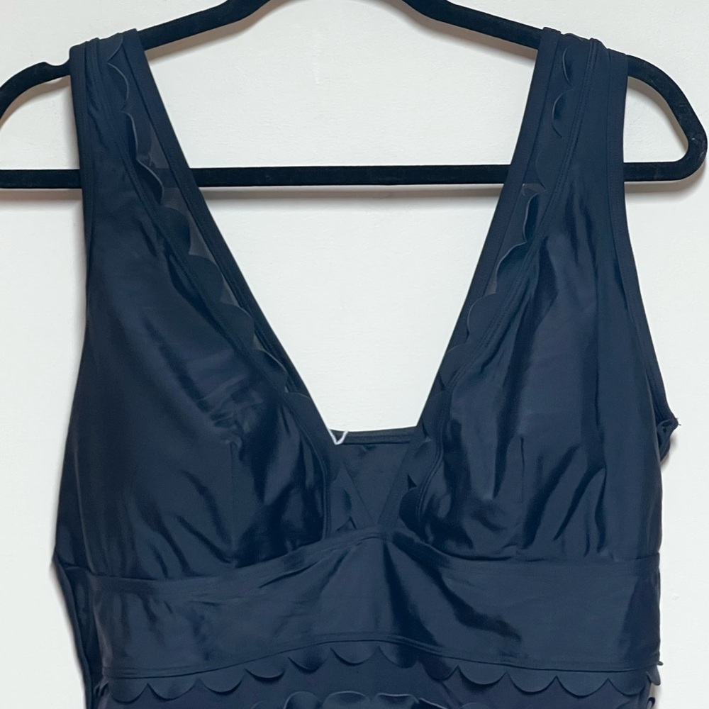 Cupshe Black One Piece Swimsuit - Picture 5 of 9